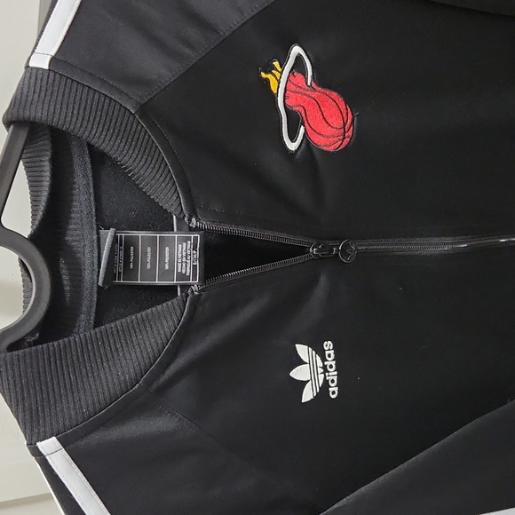 Small Adidas Jacket - Picture 3 of 6
